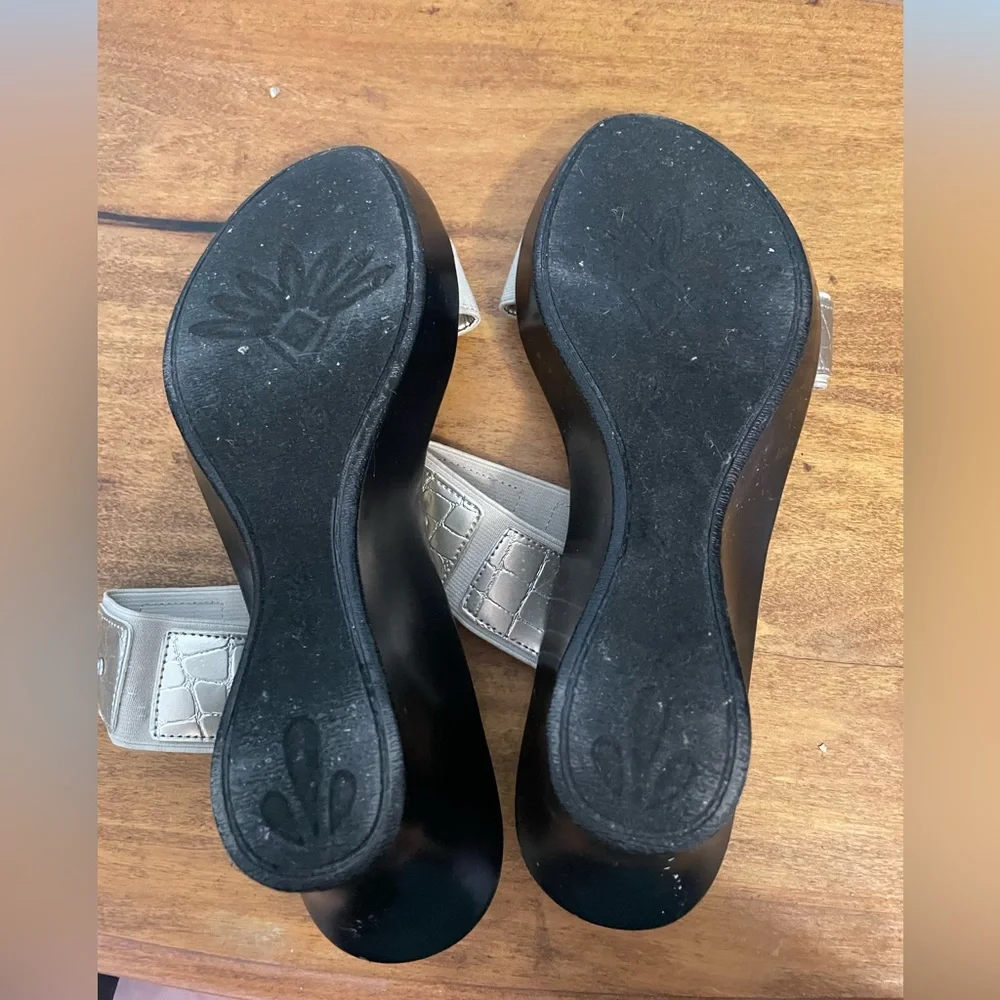 Dexflex by Dexter Stretch Strap Sandals Size 10